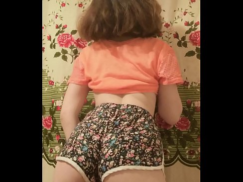 ❤️ Sexi mladá kočka si vyzlieka šortky pred kamerou ️ Porno na sk.moresexmovies.ru ️❤