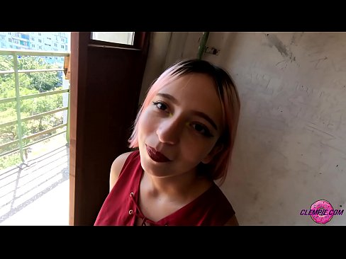 ❤️ Študentka zmyselne fajčí cudzinca vo vnútrozemí - strieka mu na tvár ️ Porno na sk.moresexmovies.ru ️❤